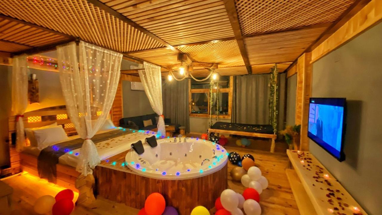 Heaven Vip Wooden Palace Bed and Breakfast Ardeşen Exteriör bild