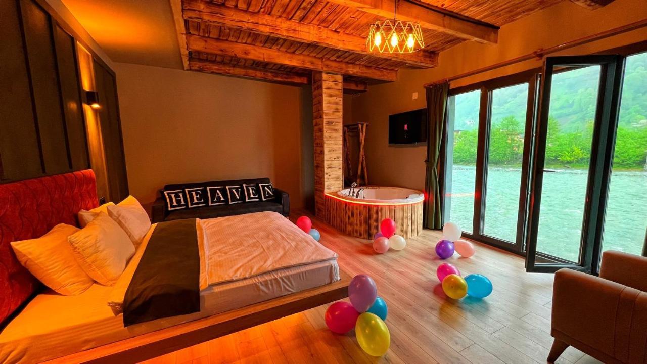 Heaven Vip Wooden Palace Bed and Breakfast Ardeşen Exteriör bild