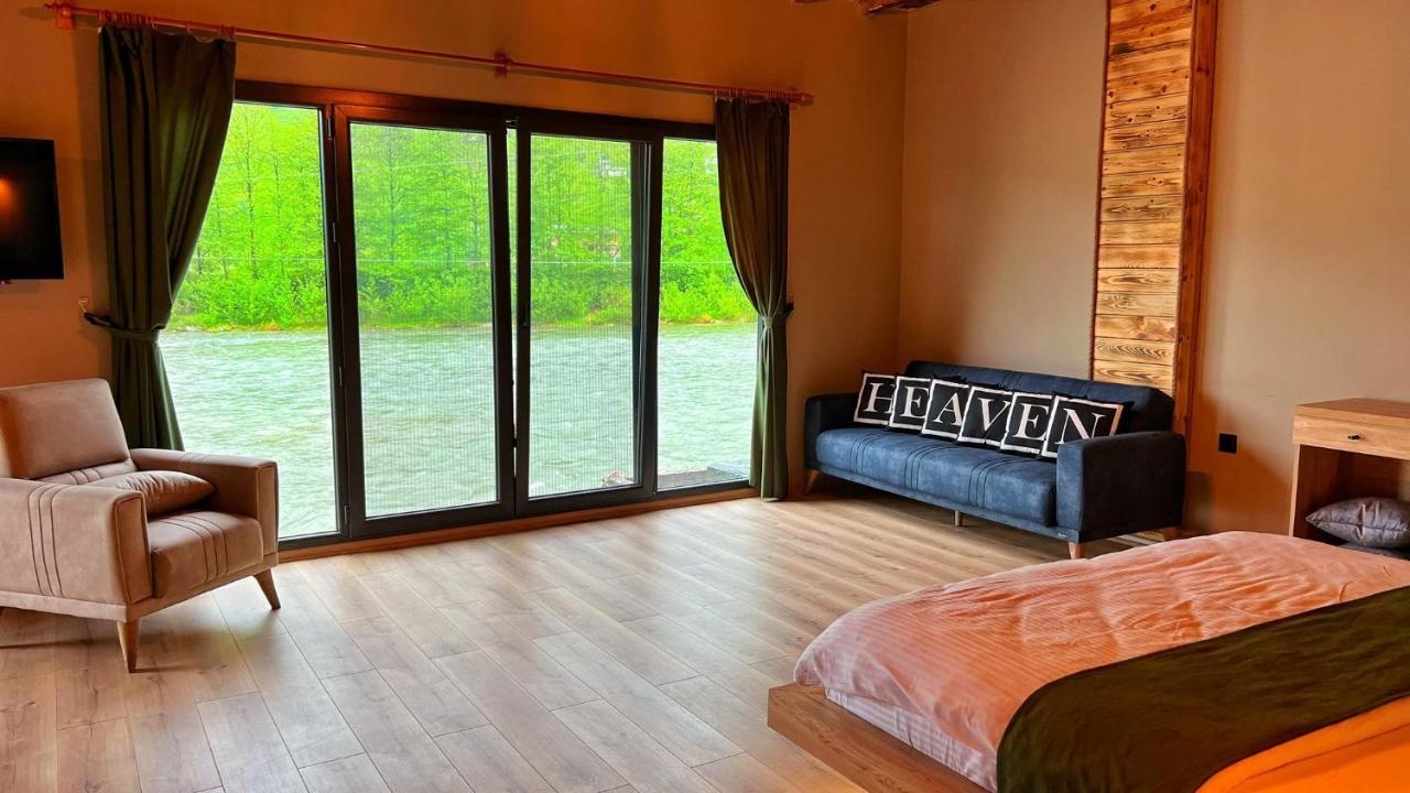 Heaven Vip Wooden Palace Bed and Breakfast Ardeşen Exteriör bild