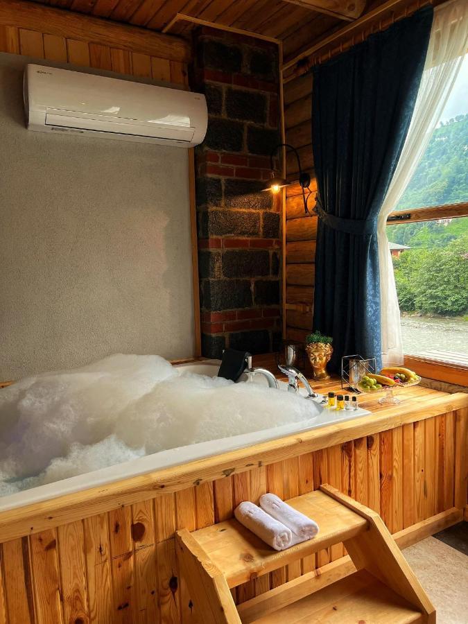 Heaven Vip Wooden Palace Bed and Breakfast Ardeşen Exteriör bild