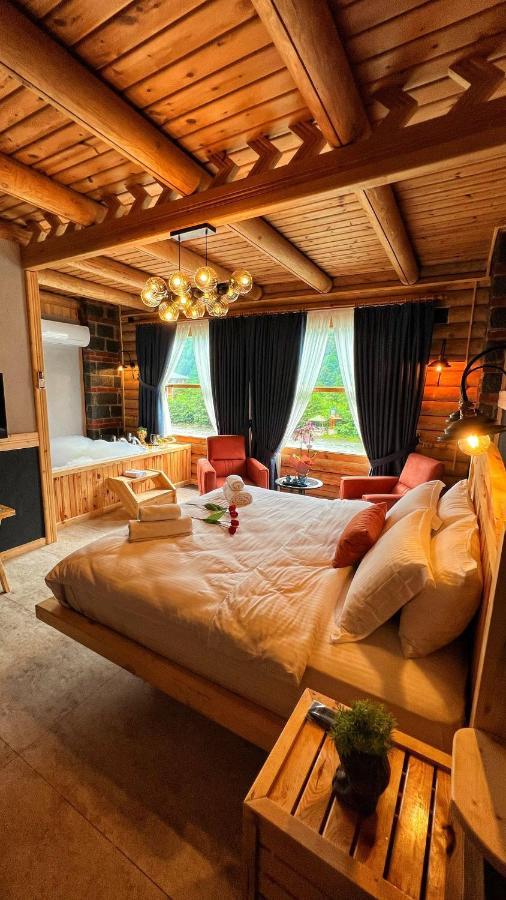 Heaven Vip Wooden Palace Bed and Breakfast Ardeşen Exteriör bild